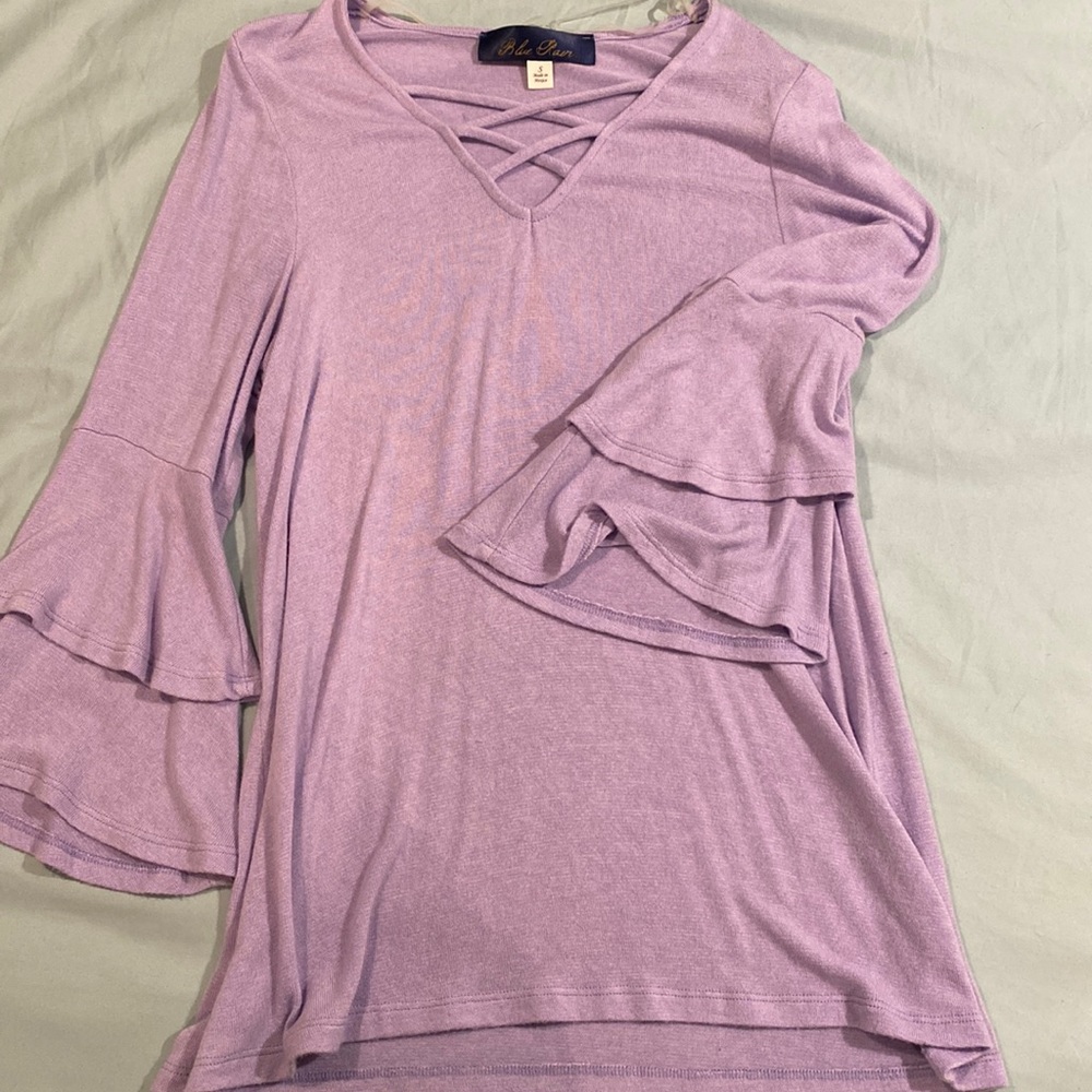 Donating soon 🌷 NWOT lavender sweater